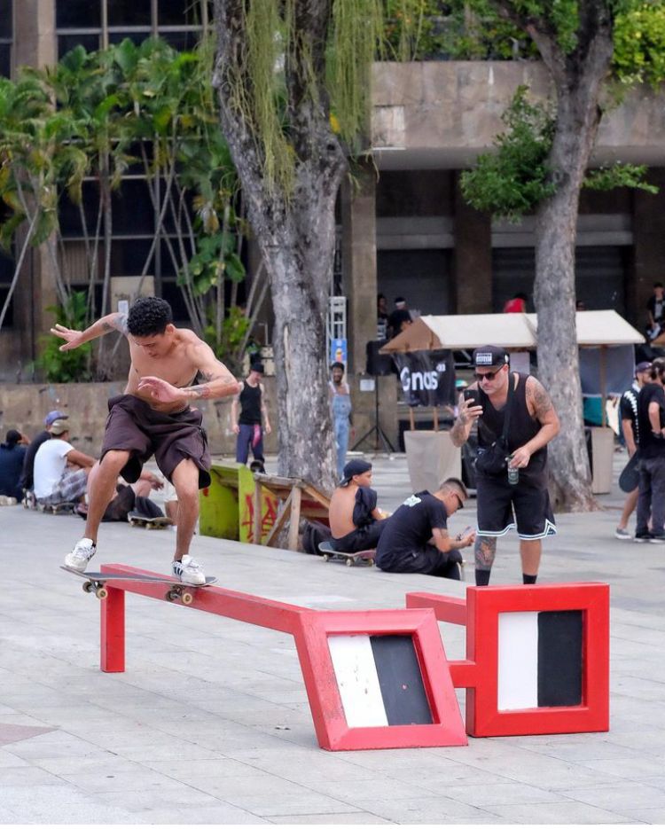 blessskatebarber sesh with my ninja Delasfade