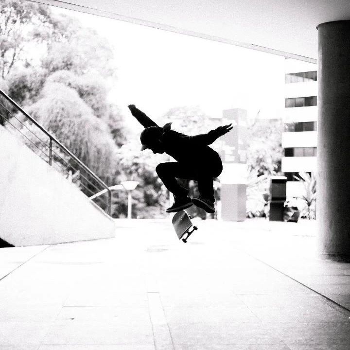 THROWBACK 2017 2 LINE IN CONC PLAZA!